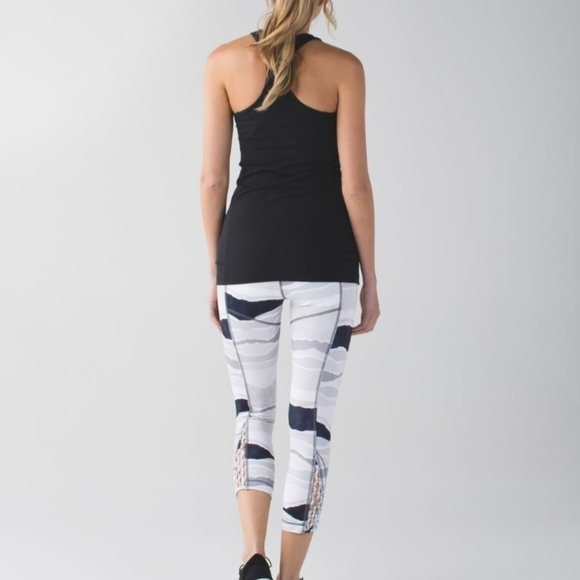 Lululemon True Self Crop Bleacher Stripe White Black 2 - Picture 3 of 8